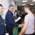 Готовят речников вместе